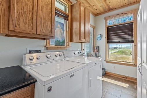 Laundry area image 1